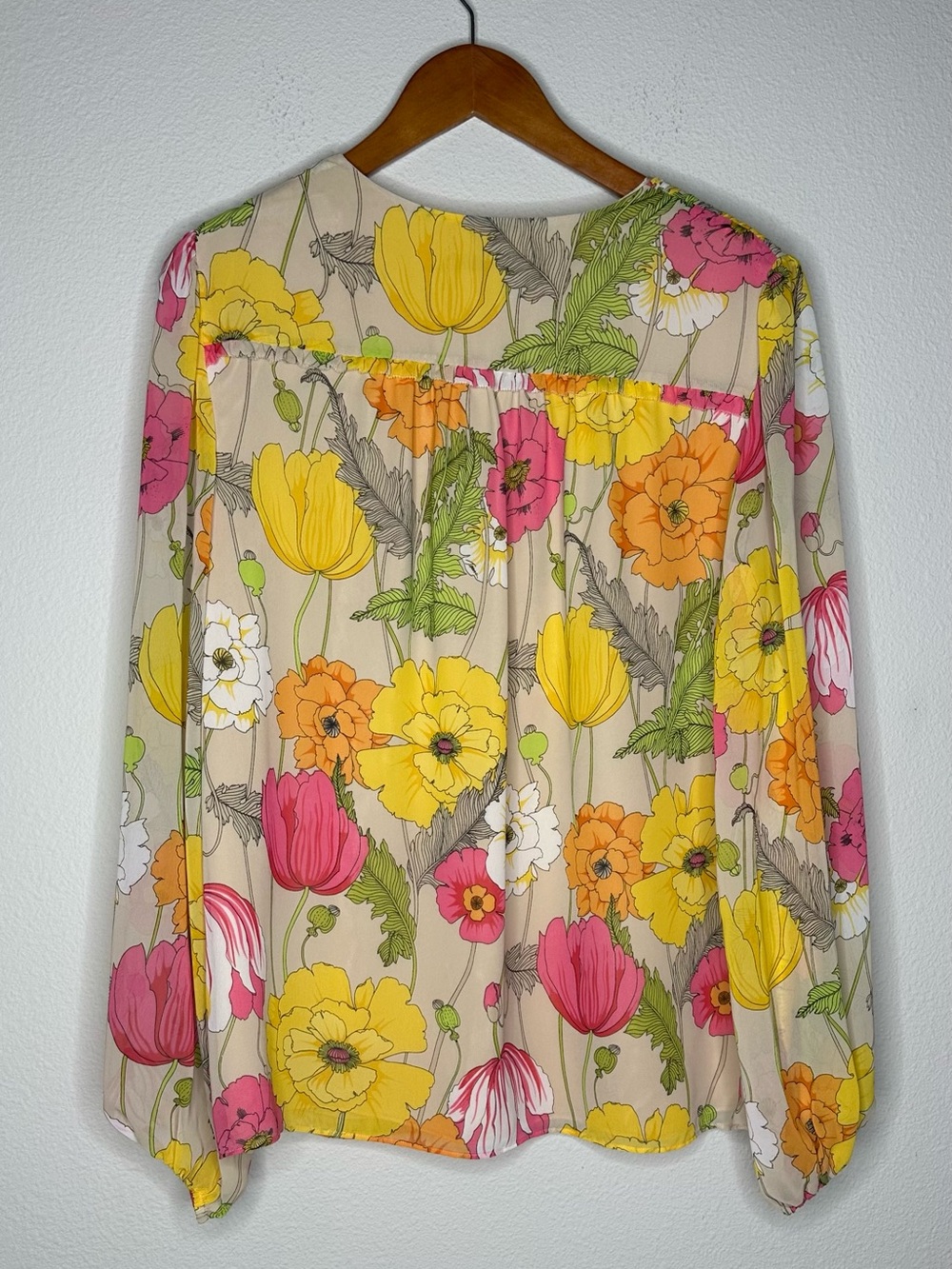 Trina Turk Beige Floral Chiffon Tassel Tie V-neck Bishop Long Sleeve Blouse L - Picture 3 of 7